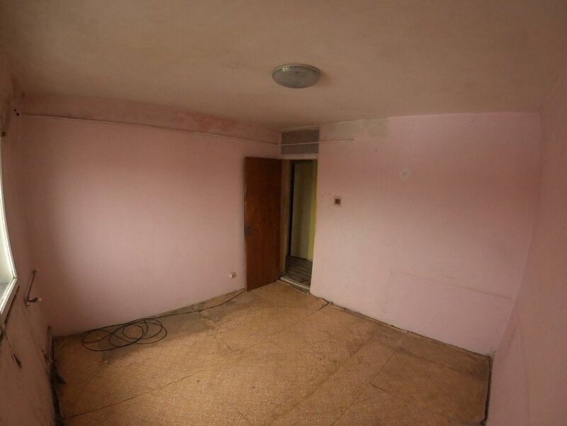 Daciei, oportunitate de investitie: apartament cu doua camere decomandat.